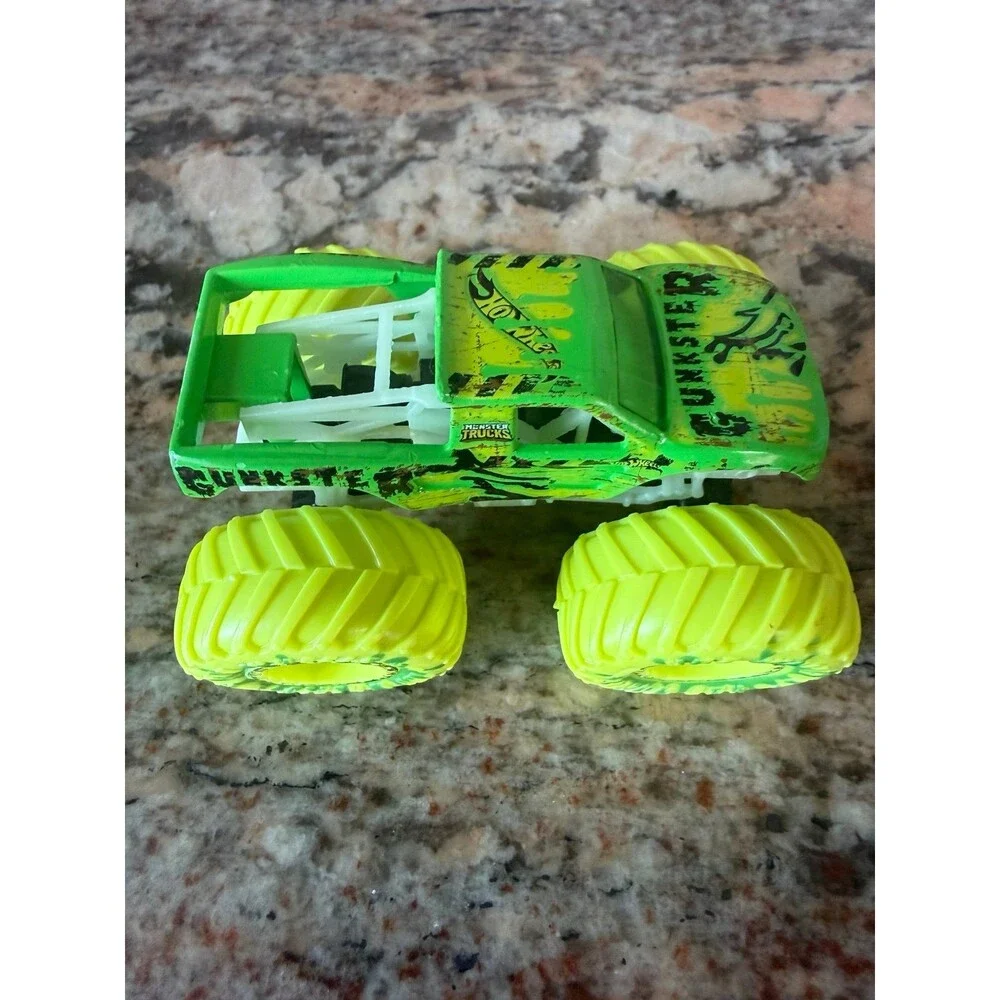 Hot Wheels Monster Trucks Gunkster, Glow In The Dark Series, 1:64 Scale,, Rare.